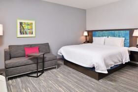 Hampton Inn & Suites Saint Paul Oakdale Woodbury by Hilton