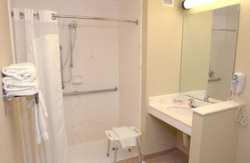 Motel 6 Owatonna, MN - Near Medical Center