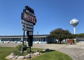 Pelican Motel