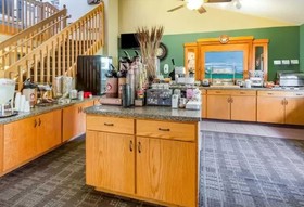 AmericInn by Wyndham Duluth South Black Woods Event Center