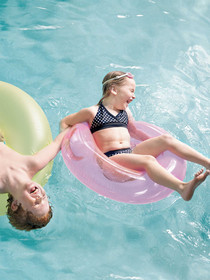 Country Inn & Suites by Radisson, Red Wing, MN