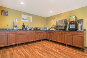 Days Inn & Suites by Wyndham Rochester Mayo Clinic South