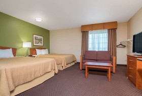 Days Inn & Suites by Wyndham Rochester Mayo Clinic South