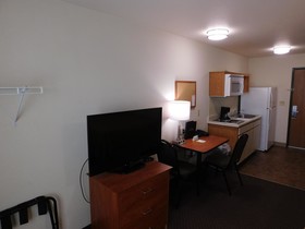 Days Inn & Suites by Wyndham Rochester Mayo Clinic South