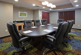 Holiday Inn Express Hotel & Suites Rochester West-Medical Center