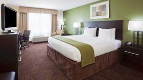 Holiday Inn Express Hotel & Suites Rochester West-Medical Center