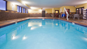 Holiday Inn Express Hotel & Suites Rochester West-Medical Center