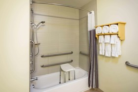 La Quinta Inn & Suites by Wyndham Rochester Mayo Clinic S