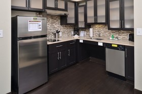 Staybridge Suites Rochester Commerce Dr Nw