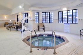 Staybridge Suites Rochester Commerce Dr Nw