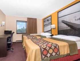 Super 8 by Wyndham Rochester Mayo Clinic Area