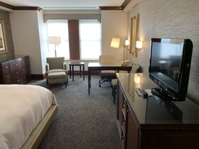 The Towers At The Kahler Grand Hotel
