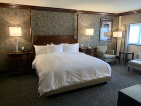 The Towers At The Kahler Grand Hotel