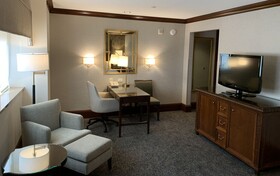 The Towers At The Kahler Grand Hotel