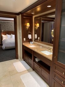 The Towers At The Kahler Grand Hotel
