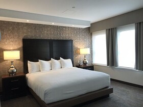 The Towers At The Kahler Grand Hotel