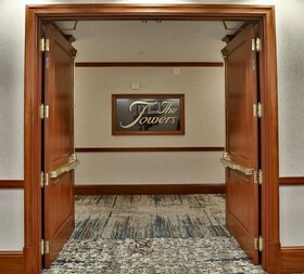The Towers At The Kahler Grand Hotel