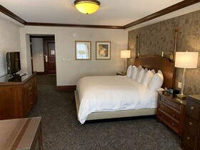 The Towers At The Kahler Grand Hotel