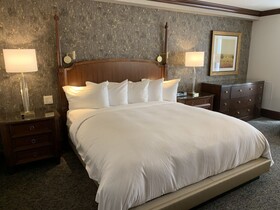 The Towers At The Kahler Grand Hotel