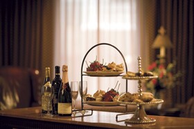 The Towers At The Kahler Grand Hotel