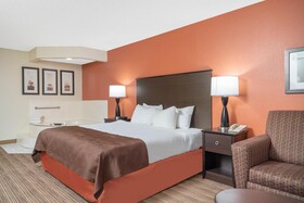 Aspen Hotel Rogers