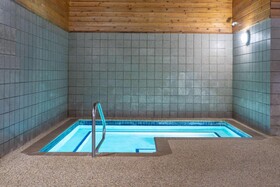 Aspen Hotel Rogers