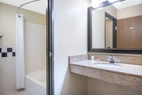 Aspen Hotel Rogers