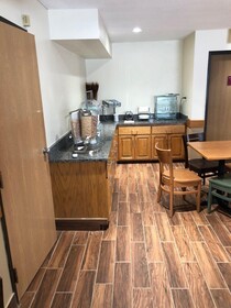 Aspen Hotel Rogers