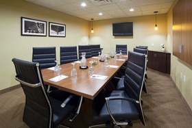 Holiday Inn Express Hotel & Suites Roger