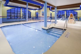 Holiday Inn Express Hotel & Suites Roger
