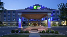 Holiday Inn Express Hotel & Suites Roger