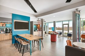 avid Hotel Roseville