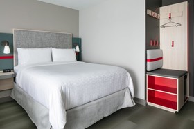 avid Hotel Roseville