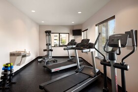 Country Inn & Suites by Radisson, Roseville, MN