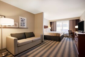 Country Inn & Suites by Radisson, Roseville, MN
