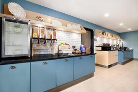 Country Inn & Suites by Radisson, Roseville, MN