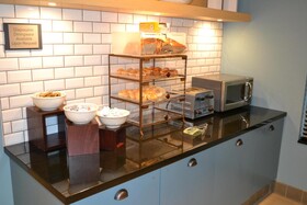 Country Inn & Suites by Radisson, Roseville, MN