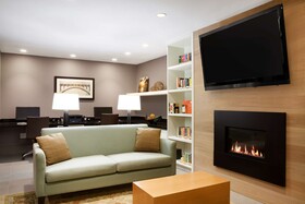 Country Inn & Suites by Radisson, Roseville, MN