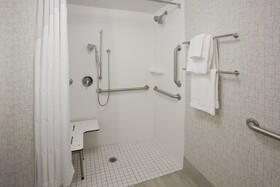 Holiday Inn Express Roseville-St. Paul