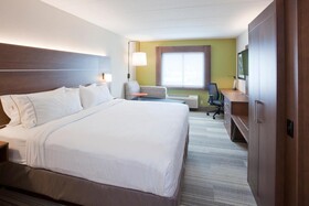 Holiday Inn Express Roseville-St. Paul