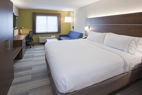 Holiday Inn Express Roseville-St. Paul