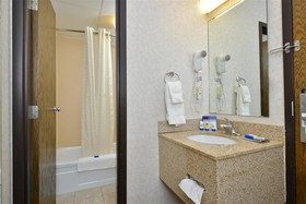 Best Western Plus Kelly Inn - St. Cloud Hotel