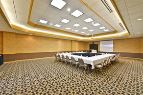 Best Western Plus Kelly Inn - St. Cloud Hotel