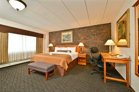 Best Western Plus Kelly Inn - St. Cloud Hotel