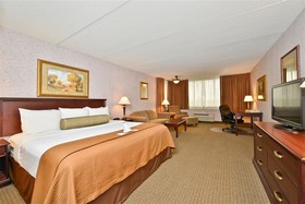 Best Western Plus Kelly Inn - St. Cloud Hotel