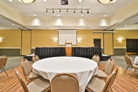 Best Western Plus Kelly Inn - St. Cloud Hotel