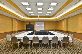 Best Western Plus Kelly Inn - St. Cloud Hotel