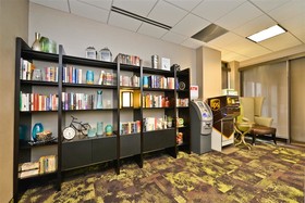 Best Western Plus Kelly Inn - St. Cloud Hotel