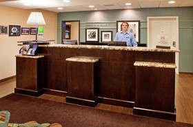 Hampton Inn & Suites St. Cloud