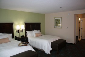 Hampton Inn & Suites St. Cloud